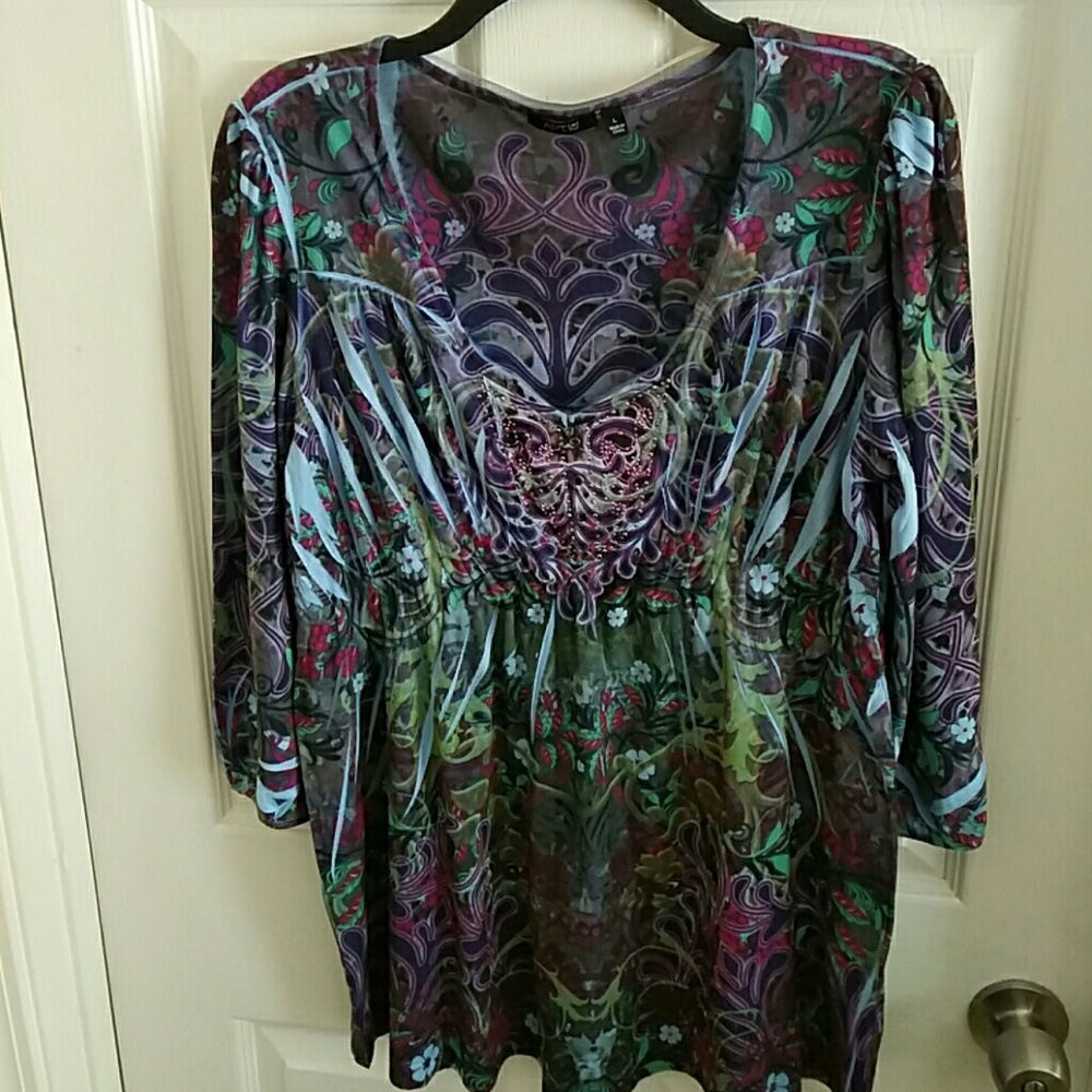 Beautiful v-neck tunic